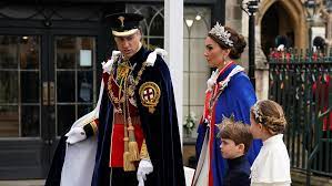 Kate Middleton es toda la elegancia que pedíamos con un recuerdo muy  especial a Diana de Gales en la coronación de Carlos III