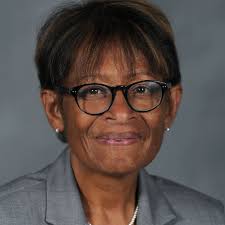 Jo Dowell's Instagram, Twitter & Facebook