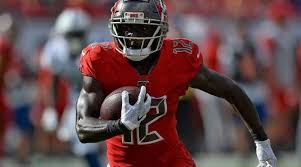 Chris godwin #12 of the tampa bay buccaneers looks on against the philadelphia eagles at raymond james stadium on september 16, 2018 in tampa, florida. Barrett Godwin Earn Ap All Pro Honors