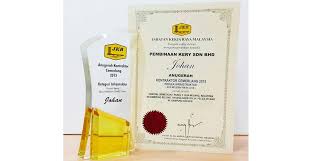 Ucapan setinggi tahniah kepada pegawai jabatan kerja raya malaysia yang dianugerah ijazah. Anugerah Kontraktor Cemerlang Johan 2015 By Jabatan Kerja Raya 8 June 2015 Melati Ehsan