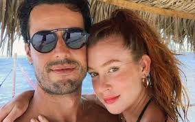 O casal realizou nada menos do que quatro cerimônias para celebrar a união. Chega Ao Fim O Casamento De Marina Ruy Barbosa E Alexandre Negrao Jovem Pan