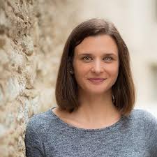 Go, Gwen, Go: A Family's Journey to Olympic Gold: Jorgensen, Nancy,  Jorgensen, Elizabeth, Babbitt, Bob, Jorgensen, Gwen: 9781782551911:  Amazon.com: Books