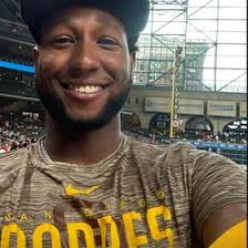 Andrew Briones (andrewbriones915)