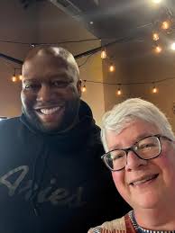 Last night, Jeff and I dined at Social Que BBQ and Catering and our meals  were delicious today Bealon Herveyvey stopped by to pay it forward and  picked up a build-your-own skillet