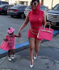 Sometimes i do want to show cardi is clearly in love with being a parent, but yesterday she announced the sad news that she and offset have split up. Cardi B S Daughter Kulture 2 Earns 534k Instagram Followers 15 Hours After Mom Launches Her Page Readsector