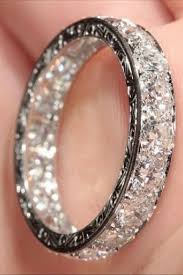 Diamond Encrusted Ring Gorgeousdiamondweddingrings Jewelry Beautiful Jewelry Wedding Rings