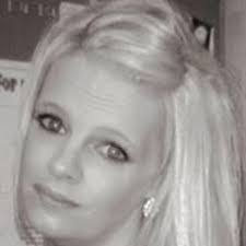 Tracy Dee's Instagram, Twitter & Facebook