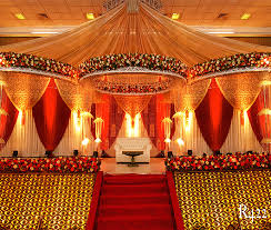 Kerala adopting new wedding trends. Desain Pernikahan Kerala Wedding Decoration Stages