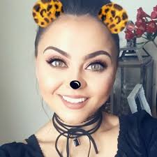 Danielle Revell's Instagram, Twitter & Facebook