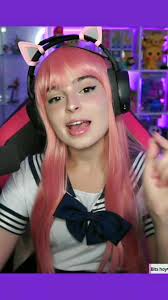 Silvia colegiala japonesa de anime 💕 Silvia se veía muy cute y kawaii con  su look escolar de chica japonesa de anime. @iamsilvia♡ iba preciosa y  super bonita con su lindo outfit blanco y azul marino ...