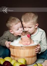 pin by janessa nielson on frere et soeur baby girl newborn pictures baby girl photography newborn photography girl