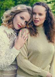 Het parket van antwerpen bevestigt dit vrijdag na undercoveronderzoek van de nederlandse journalist sven van der meulen in samenwerking met de belgische krant 'het laatste nieuws'. Joy Anna Thielemans Moora Vander Veken 3 Twee Geweldig Prachtige En Lieve Dames Actrices Beroemdheden Acteurs