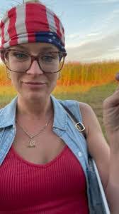 Melissa Marler's Instagram, Twitter & Facebook