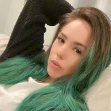 Nikki Mitchell (princessnikkix0)