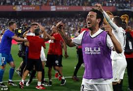 Enjoy watching fc barcelona matches on la liga, copa del rey and champions league, for free! Barcelona Vs Valencia Copa Del Rey Final Live Daily Mail Online