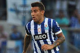 Nicolas otamendi suffered an embarrassing start to his career at benfica after giving away two goals and a penalty during his debut. Scouting Rumoured Chelsea Transfer Target Nicolas Otamendi Bleacher Report Latest News Videos And Highlights