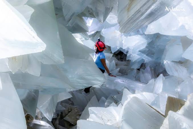 Geoda de Pulpí Almería, la más grande de Europa - Casas Rurales Almería - Picachico