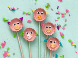 Überrasche die kleine partybande mit dieser niedlichen party deko und verschenke eine portion glück! Nachhaltige Party Deko Aus Kronkorken Selber Machen Heimatdinge