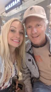 Happy National Daughters Day to my Amazing and Beautiful Daughters 💞 So  greatful for you and I love you forever 💗 Brittany Parenti Tabby Powell  #family #nationaldaughtersday 🌸🌹✨💝🕊️🪽