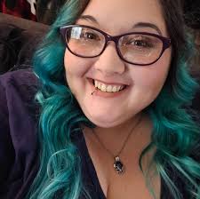 Let's do a 🥳iveaway! I have ONE silver adjustable Layla in stock