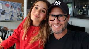 Molly & bron's magical wedding moment with a surprise performance by the incredible loren allred. Agent S Kitchen Counter Music Festival Is Invite Only Industry Smash Variety