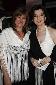 The band's name comes from a special rose type, which also became a symbol of the duo. Fn0dj1nex X2qm