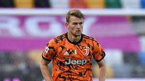 The player's height is 189cm | 6'2 and his weight is 89kg | 196lbs. Juventus Has No Interest In Releasing Matthijs De Ligt To Barcelona Ruetir