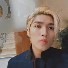 Thành viên nhóm Uni5 cao 1,75 m, mặc đẹp như sao Hàn