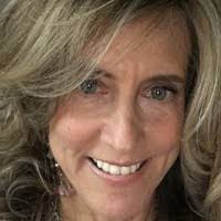 Shari Goldstein's Instagram, Twitter & Facebook