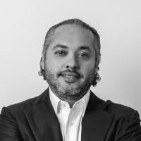 Amir Izadpanah's Instagram, Twitter & Facebook