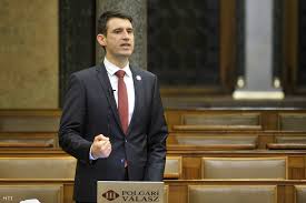 Matolcsy györgy egyebek mellett az ország egységes jövőképét és az állam működésének mérését, a visszacsatolást hiányolta leginkább. Index Belfold Matolcsy Gyorgytol Megkerdeztek Hogy Normalis E Most Valaszolt