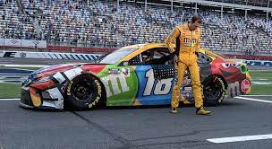 Whatever the reason, nascar this week nailed the hide of a fourth crew chief still, that's their most important function during a pit stop. Kyle Busch To Get A New Crew Chief As Jgr Makes Lineup Changes Racetrackmasters Com