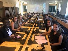 Notre cabinet de rééducation intégré à la clinique de l'union est composé de 22 kinésithérapeutes. La Clinique Des Droits De L Homme De Strasbourg Par Niki Aloupi Et Sebastien Touze Blogdroiteuropeen