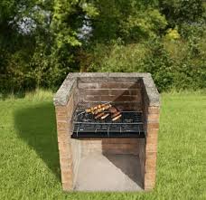 Steingrill Selber Bauen Anleitung In 5 Einfachen Schritten In 2020 Grill Bauen Gemauerter Grill Steingrill Selber Bauen