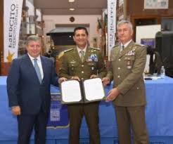 Il generale di divisione francesco paolo figliuolo, nato a potenza l'11 luglio 1961, è stato nominato comandante della kfor, la forza nato in kosovo. Generale Di Corpo D Armata Francesco Paolo Figliuolo Archivi Report Difesa
