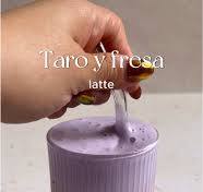 Receta de Malteada de Taro y Fresa para la Primavera