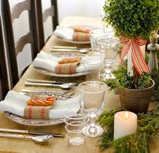 Christmas dinner is the most important meal of the year, so you might not want to leave the table bare. 20 Diy Christmas Tablescapes That Will Knock Your Socks Off