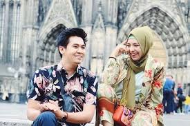 Ketika kubuka ternyata gambarnya adalah gambar porno kategori xx. Bukan Cuma Mobil Mewah Idaman Sang Istri Yang Dituruti Intip Kamar Mewah Yang Disewa Arif Muhammad Mak Beti Saat Sang Istri Lahiran Semua Halaman Nakita