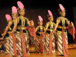 Hasil gambar untuk contoh gambar tari golek