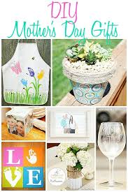 Choose mother's day ideas that are sweet and sincere with molly landreth and jenny riffle, from butter & scotch: Diy Mother S Day Gifts The Pinning Mama