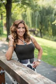 In 2017, she was listed by forbes as. Rubint Reka Csaladdal Utazik Ok Tudjak Hol Keressek A Legjobb Wellnesst Szallas Hu Blog