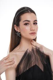 Kayra Sır: Ülkemin duygularını evrensel bir dilde yazmak istiyorum