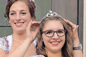 Sandra I. regiert nun „Zäskämer Schlotte“