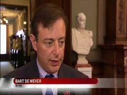 Bart de wever a surpris tout le monde en se déguisant en panda à la télé flamande samedi soir. Bart De Wever Resource Learn About Share And Discuss Bart De Wever At Popflock Com