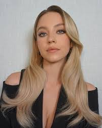 Melissa Hernandez's Instagram, Twitter & Facebook