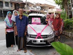 Contohnya seperti tahun kelahiran, contoh 1987, tarikh ulang tahun perkahwinan dan juga nombor yang menyerupai ejaan nama seperti m3947 (megat), sya 719 (syafiq). Kereta Ayah Tinggal Tepi Jalan Cikgu Emmet Menulis