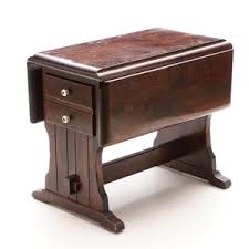 Keep your table's leaves dropped to save space, and fold them because the leaves are permanently attached, a drop leaf dining table can be extended in five seconds flat, making them ideal for avid entertainers. Lot Art Drop Leaf Side Table By Ethan Allen