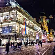 Visit austria's christmas markets, try some gluehwein and enjoy the spirit of christmas. Austrian Christmas Markets And A Taste Of Linz