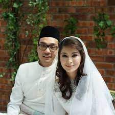 Pengacara televisyen hlive!, dahlia shazwan yang selamat melahirkan bayi. Biodata Dahlia Shazwan Host Cun Hlive Azhan Co