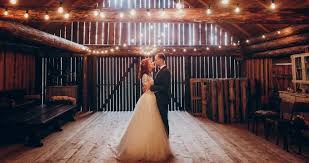 Citadel houston is one of the best wedding venue in houston offers ample space of large celebrations, wedding thinking boho, rustic, or modern? 23 Best Illinois Barn Wedding Venues